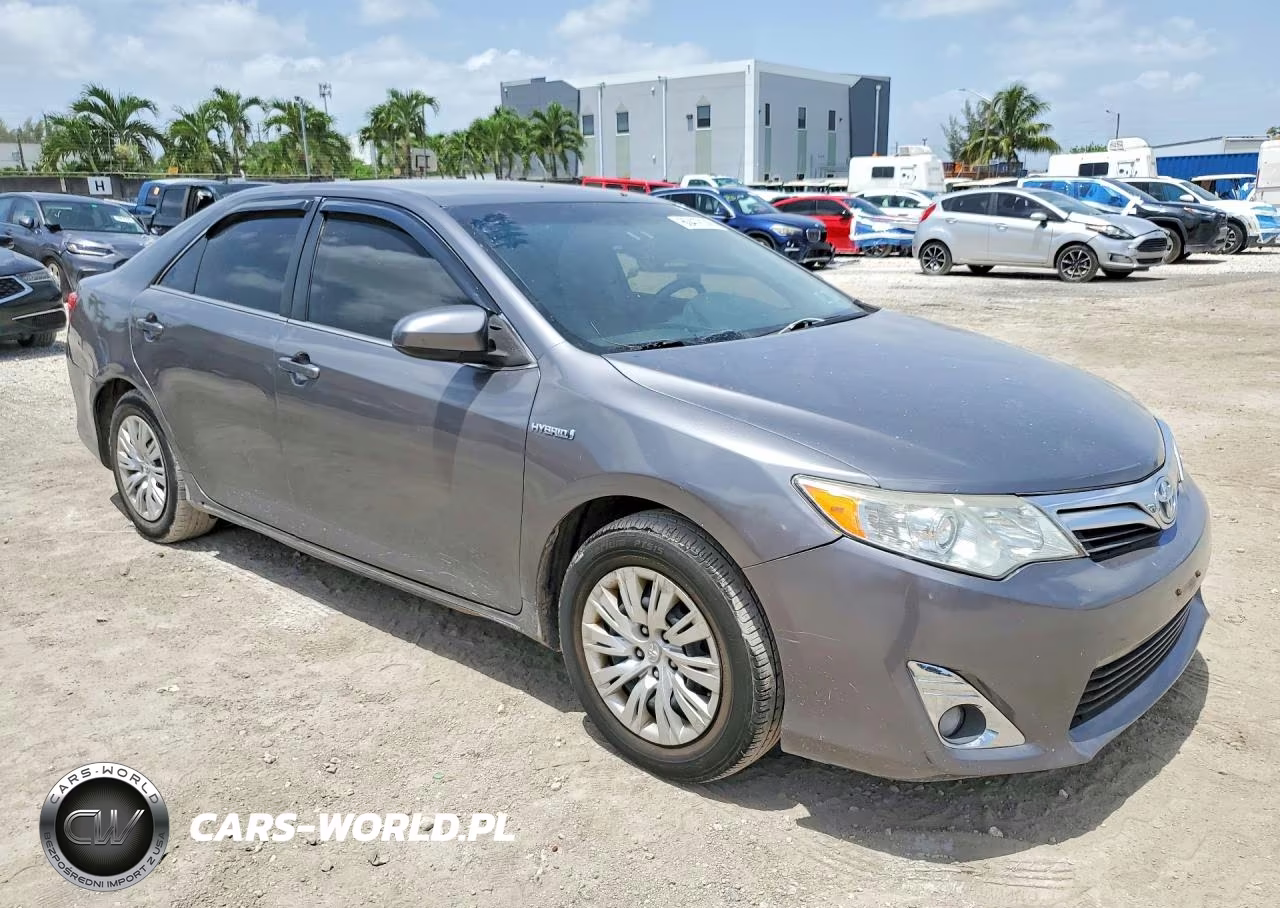 2014 Toyota Camry Hybrid Le VIN:4T1BD1FKXEU133484 - 4
