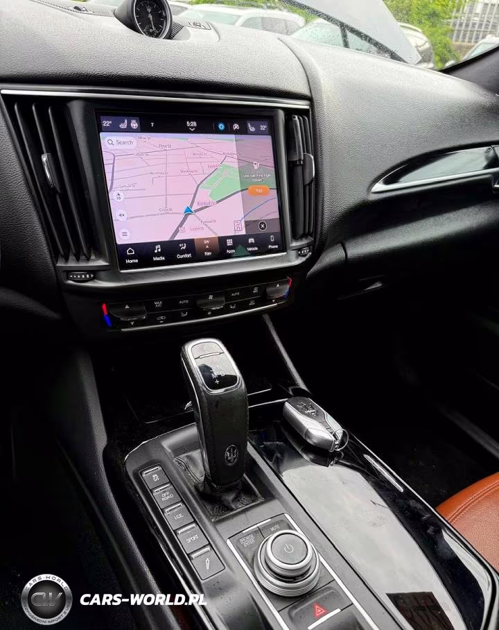 2022 Maserati Levante Base VIN:ZN661XUA4NX388740 - 10