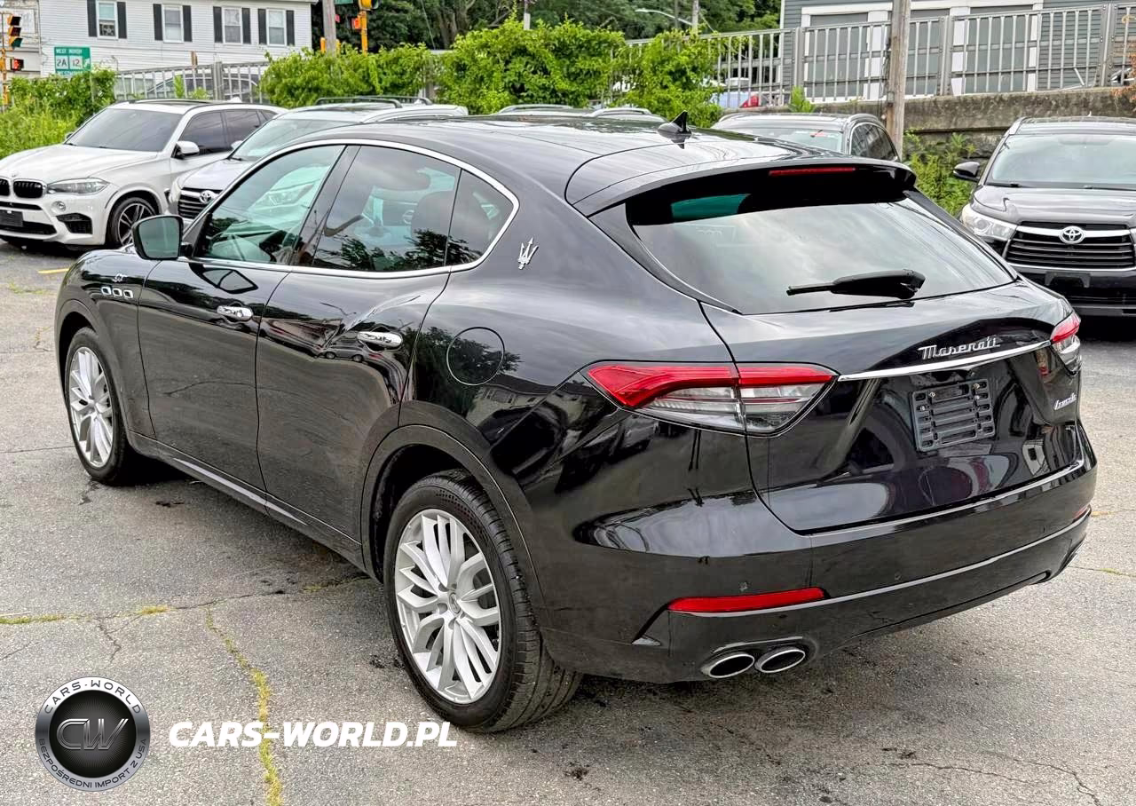 2022 Maserati Levante Base VIN:ZN661XUA4NX388740 - 2