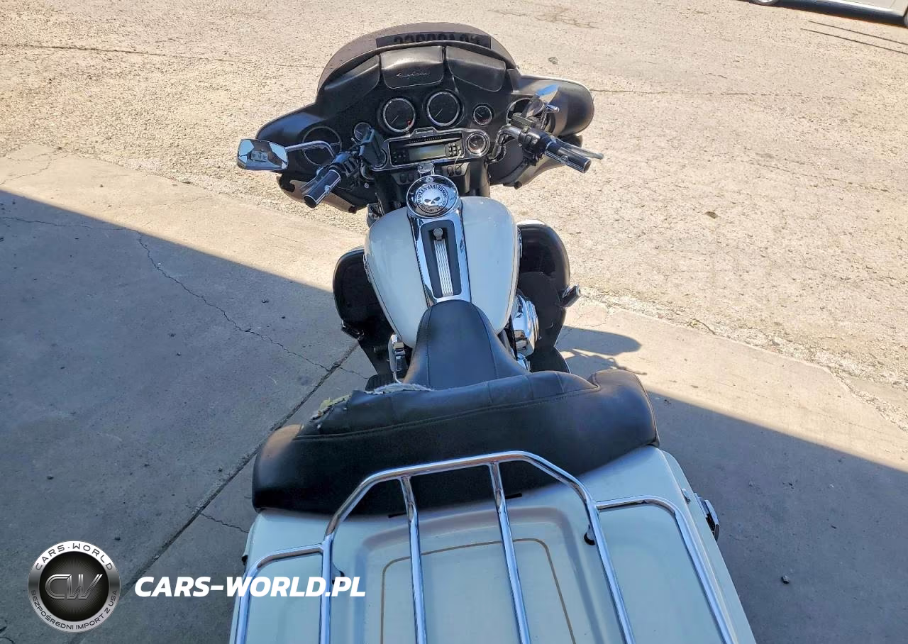 2008 Harley-Davidson Flhtcui VIN:1HD1FC4168Y672468 - 6