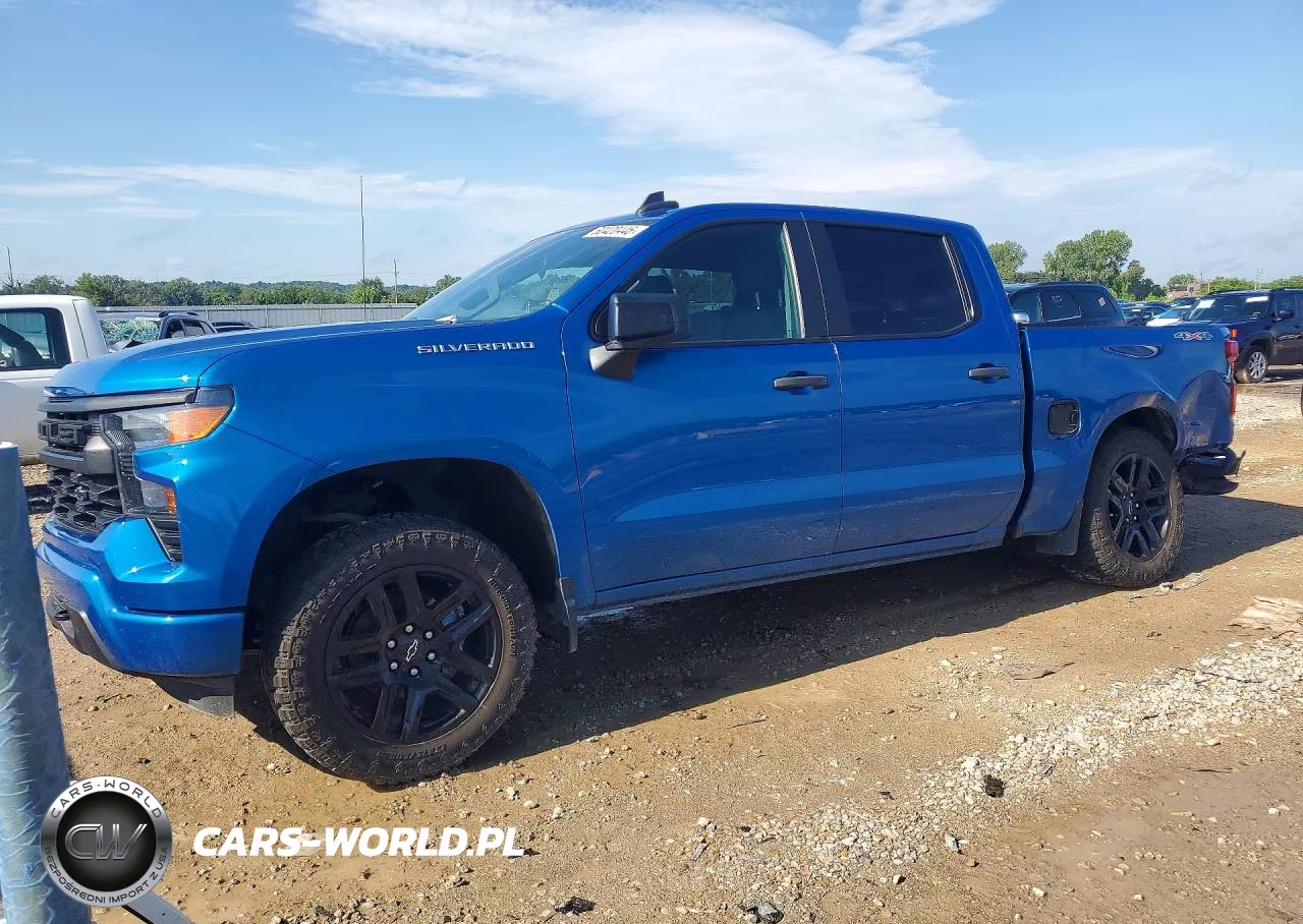 2022 Chevrolet Silverado K1500 Custom – zdjęcie 1 z 12