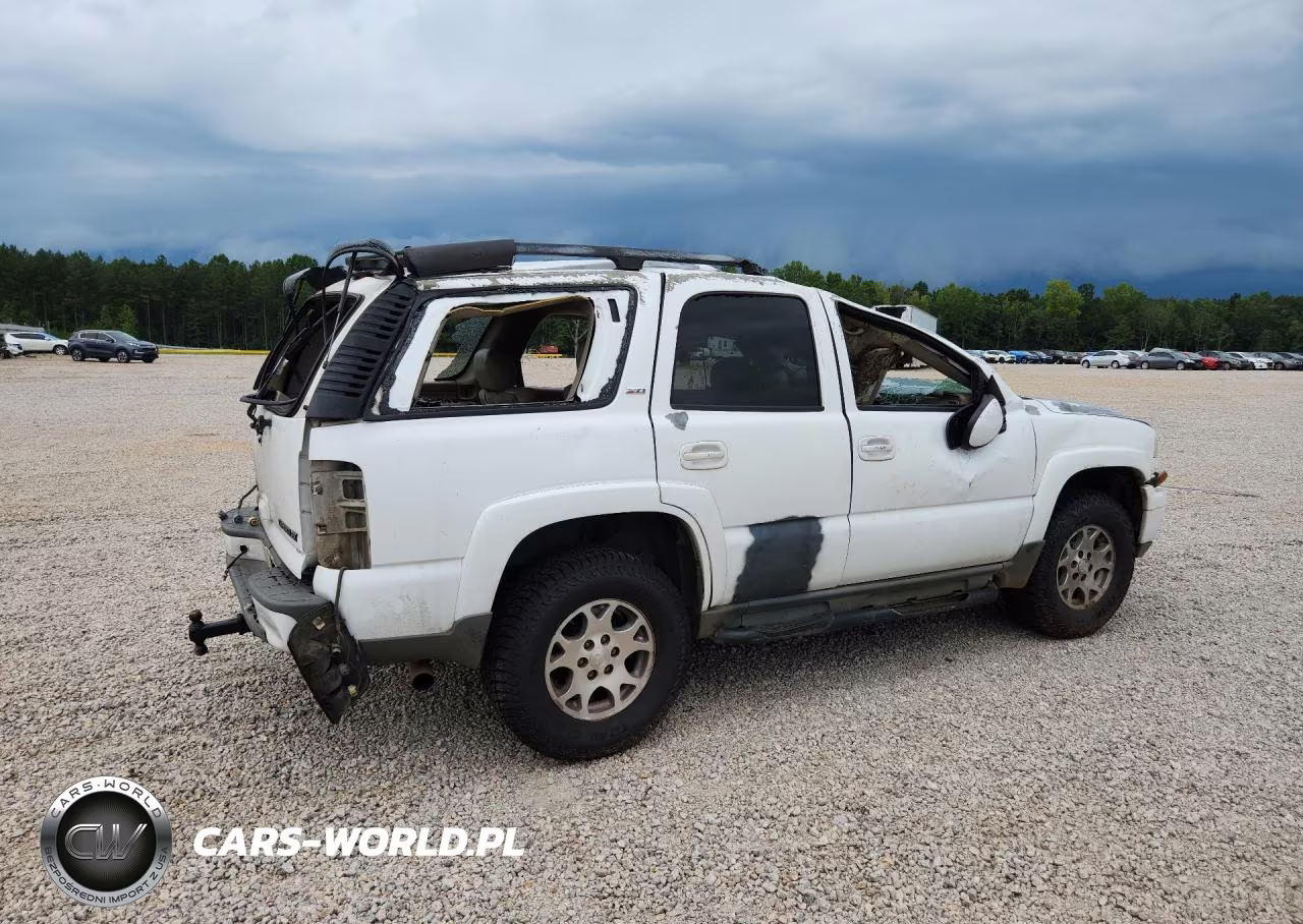 2005 Chevrolet Tahoe C1500 VIN:1GNEC13T75R213868 - 3