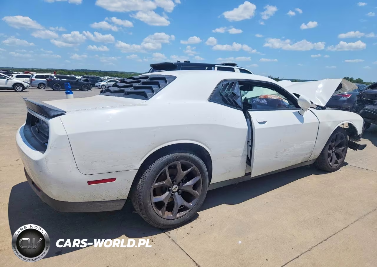 2018 Dodge Challenger Sxt VIN:2C3CDZAGXJH178372 - 3