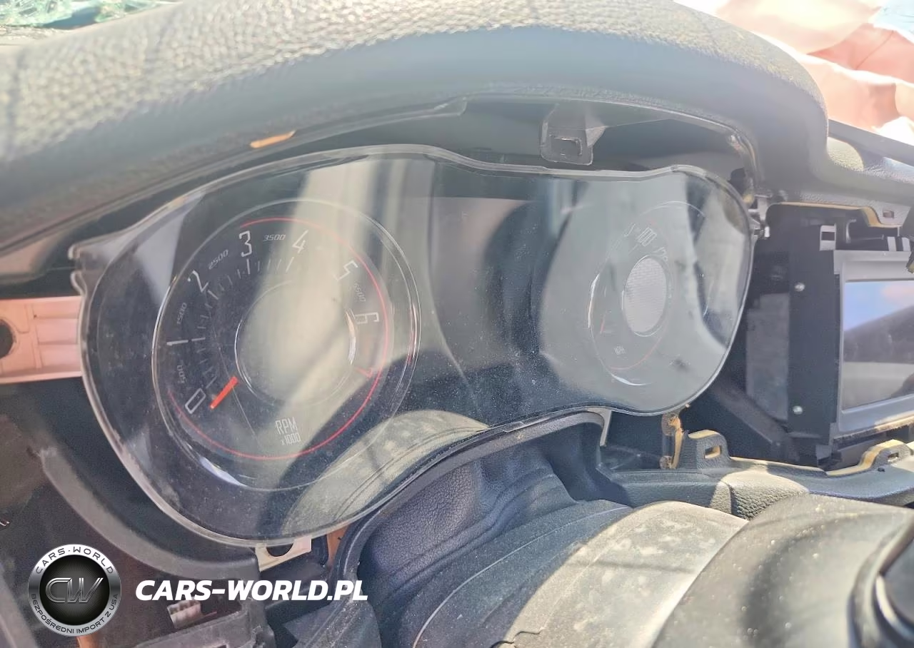 2018 Dodge Challenger Sxt VIN:2C3CDZAGXJH178372 - 9