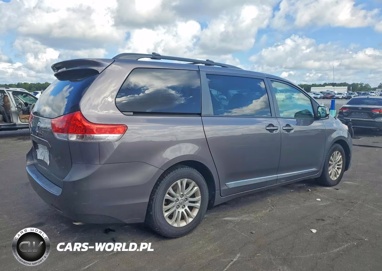 2012 Toyota Sienna Xle 8-Passenger VIN:5TDYK3DC7CS273344 - 3