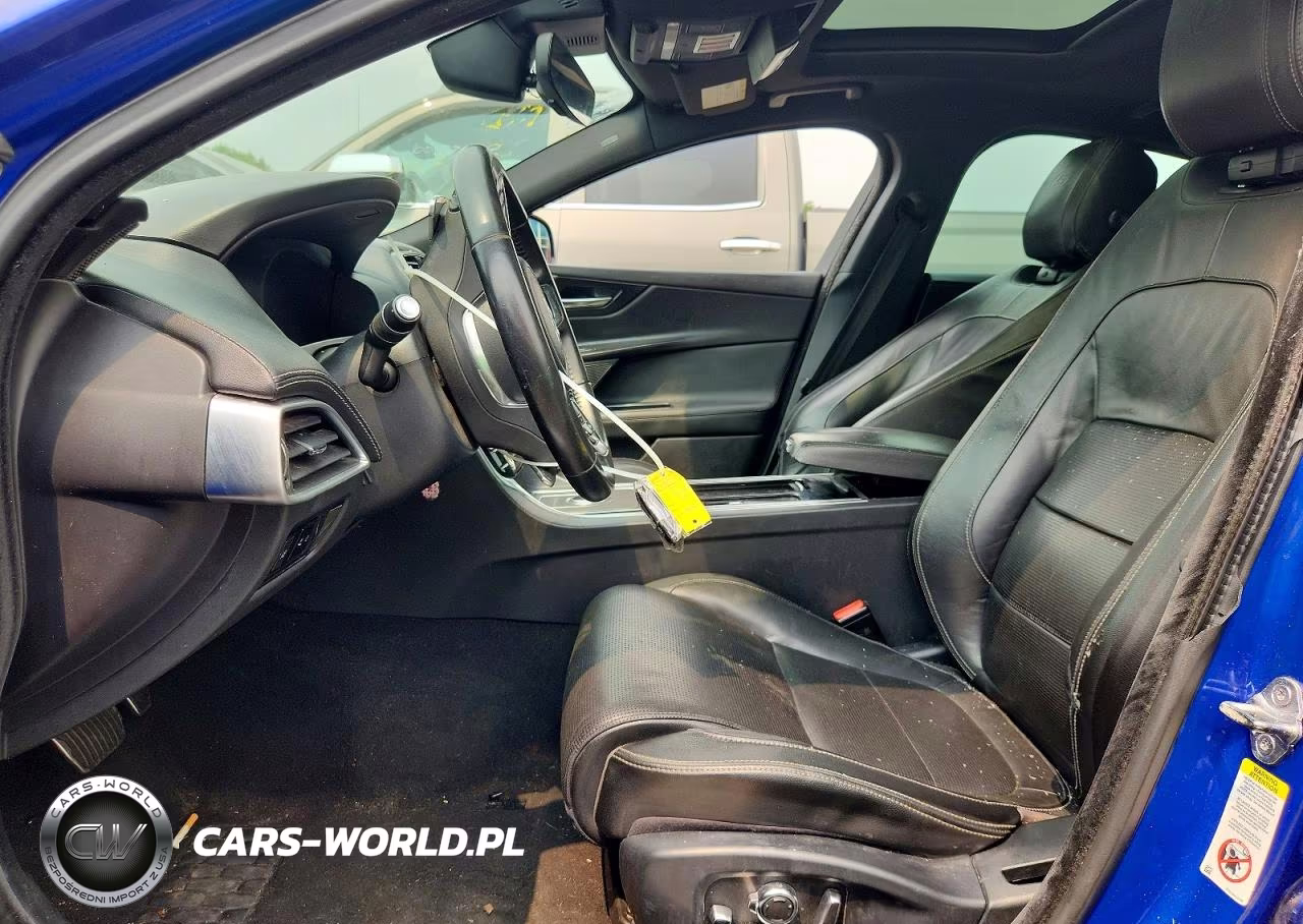 2019 Jaguar Xe S VIN:SAJAM4FV0KCP43828 - 7