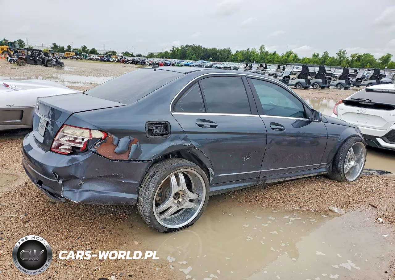 2011 Mercedes-Benz C 300 VIN:WDDGF5EB0BA443501 - 3