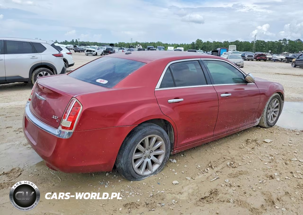 2013 Chrysler 300C VIN:2C3CCAEG1DH621219 - 3