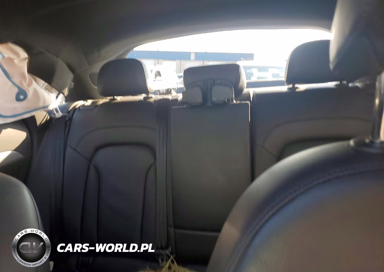 2016 Audi Q3 Premium Plus VIN:WA1EFCFS0GR020148 - 10