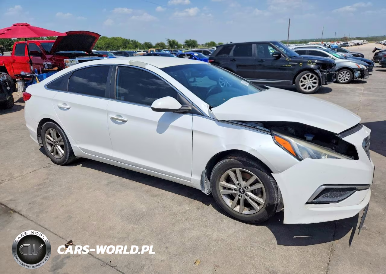 2016 Hyundai Sonata Se VIN:5NPE24AF4GH382900 - 4