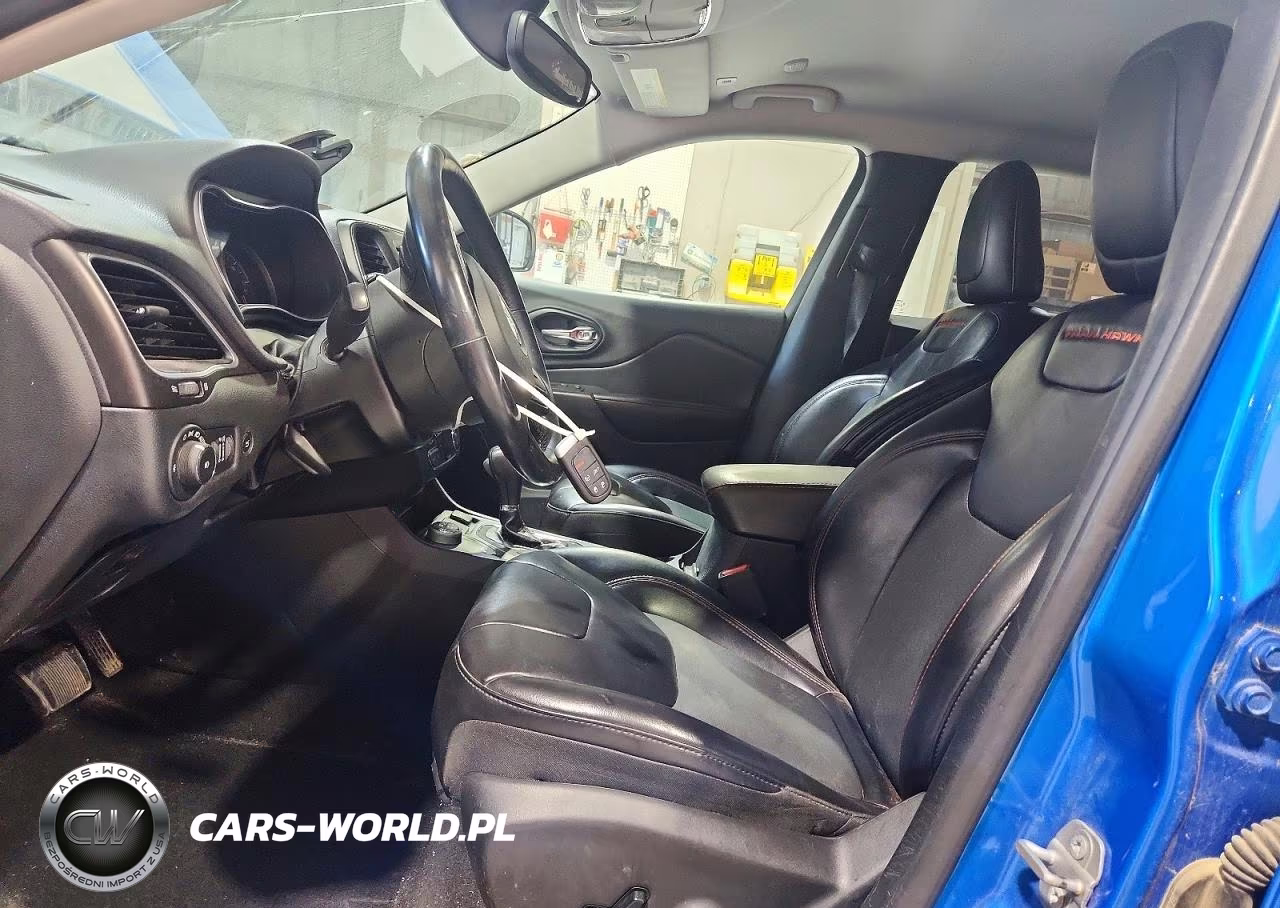 2019 Jeep Cherokee Trailhawk VIN:1C4PJMBN3KD481885 - 7