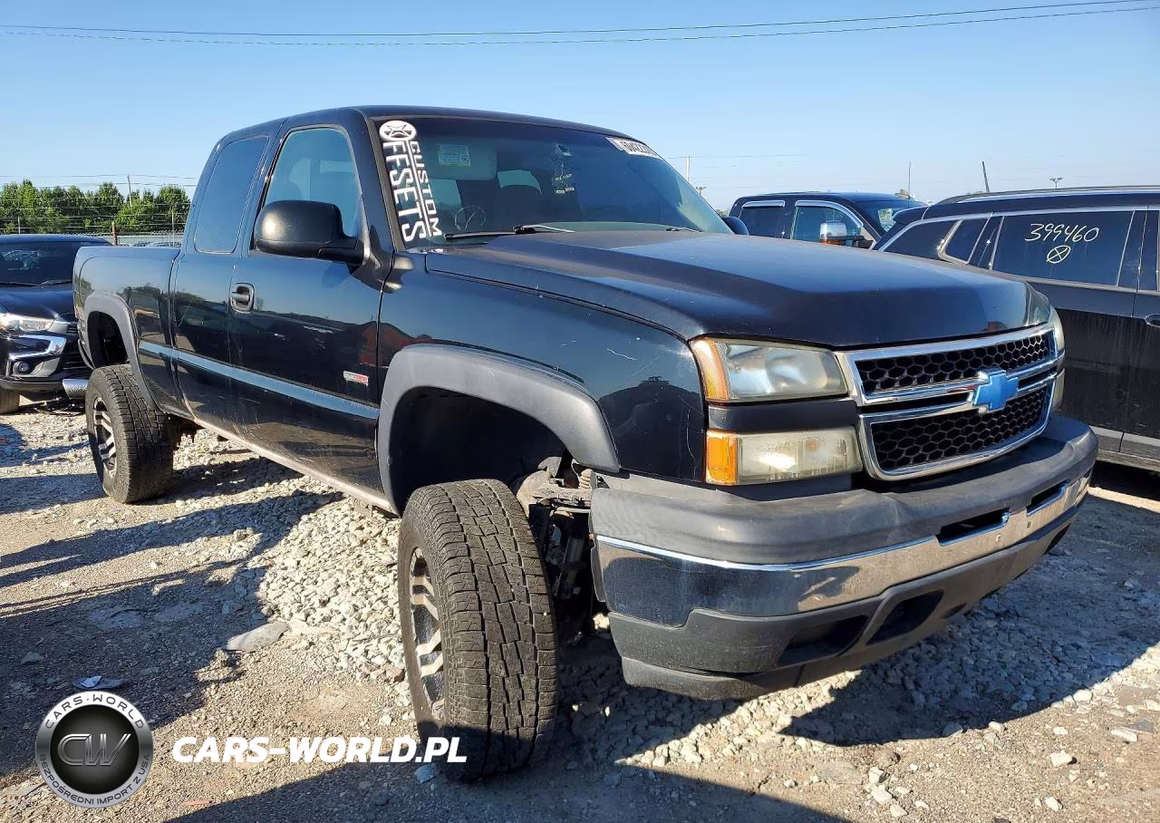 2005 Chevrolet Silverado K2500 Heavy Duty VIN:1GCHK29255E288329 - 4