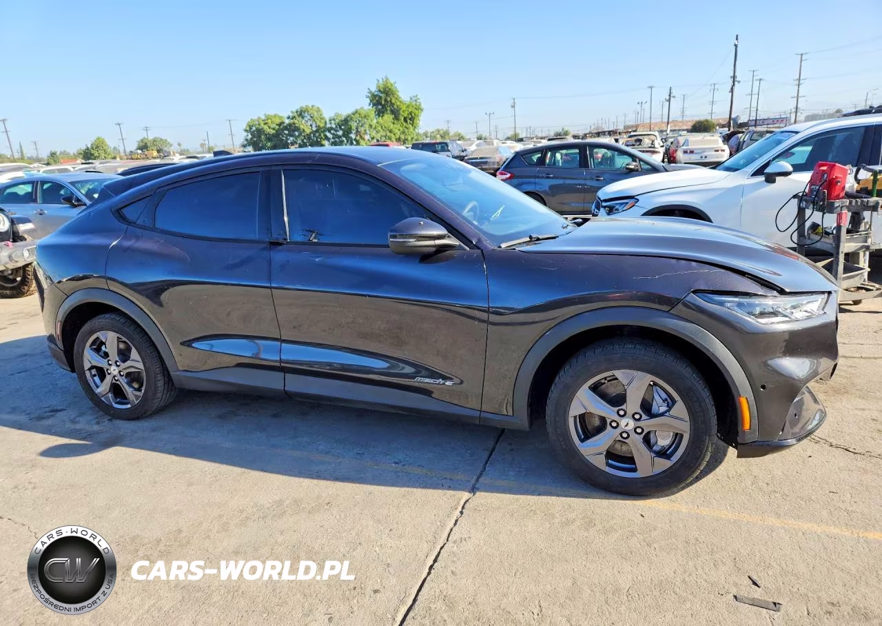 2022 Ford Mustang Mach-E Select VIN:3FMTK1RM2NMA18440 - 4