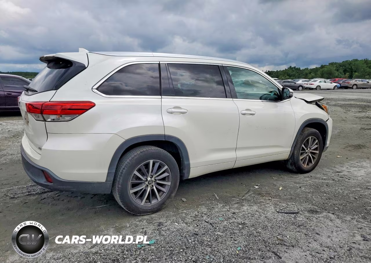 2017 Toyota Highlander Xle VIN:5TDKZRFHXHS508789 - 3
