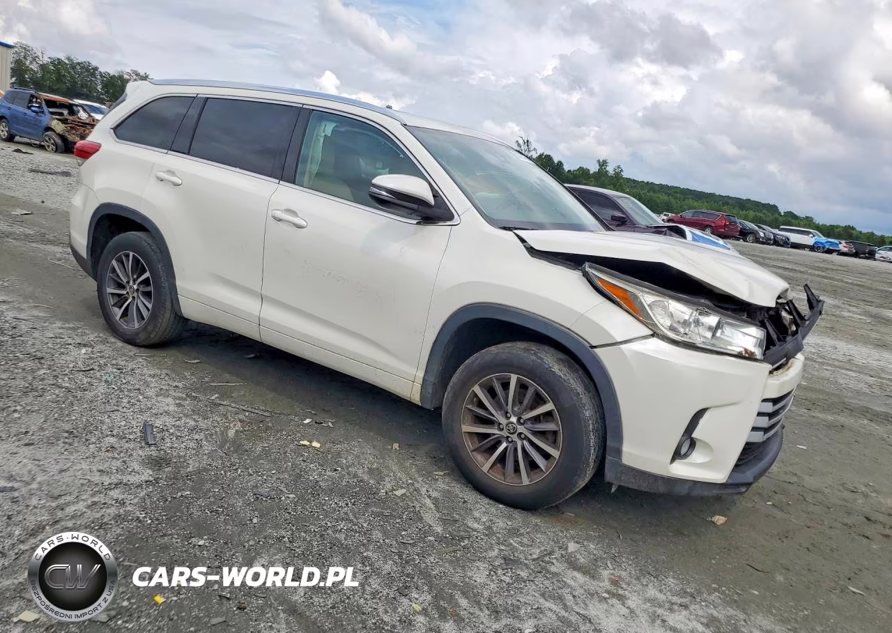2017 Toyota Highlander Xle VIN:5TDKZRFHXHS508789 - 4