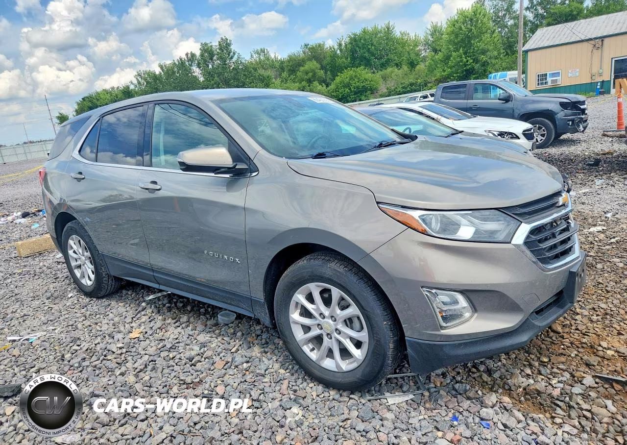2018 Chevrolet Equinox Lt VIN:3GNAXJEV1JS606676 - 4