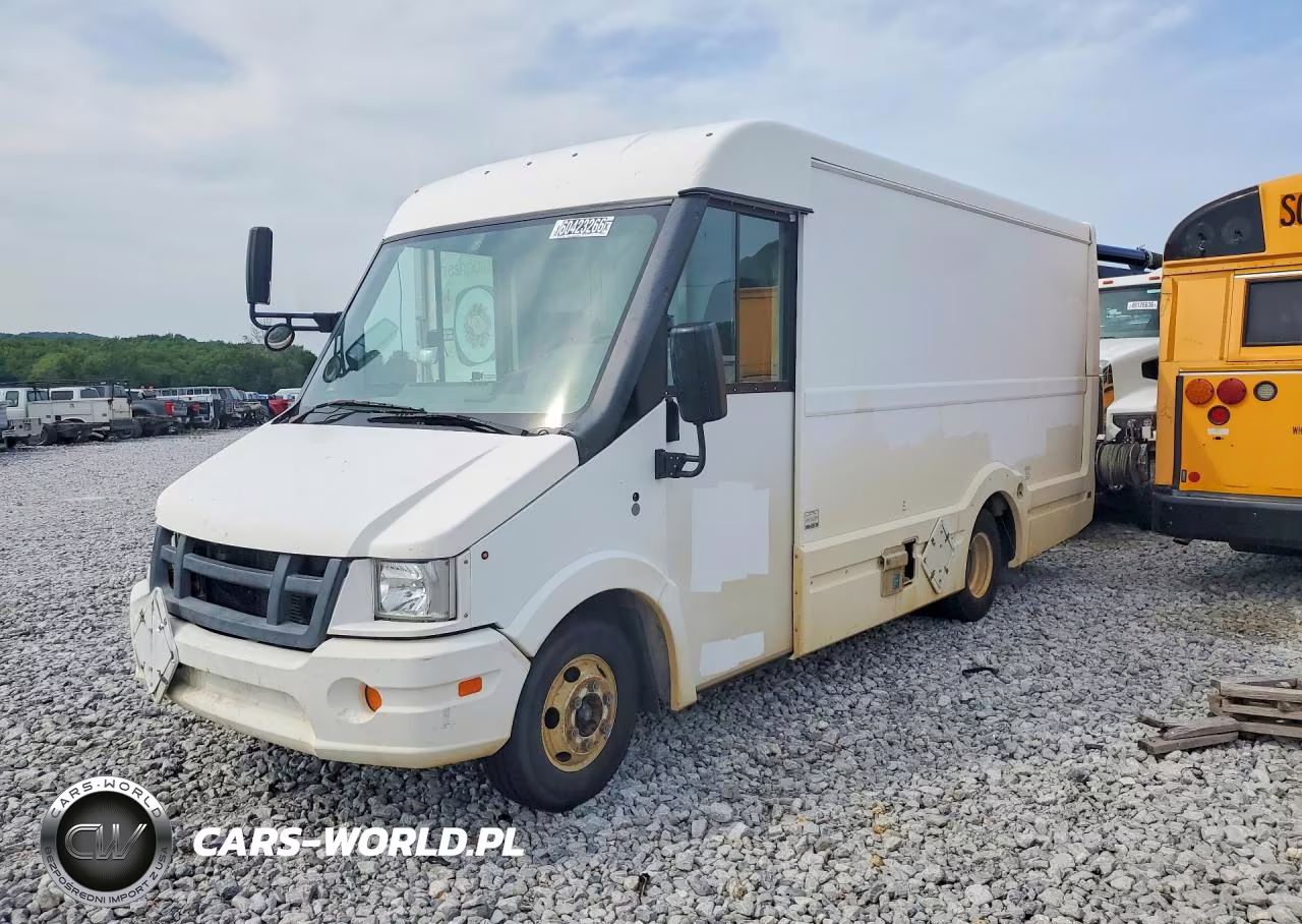 2017 Isuzu Reach Delivery Van – zdjęcie 1 z 14