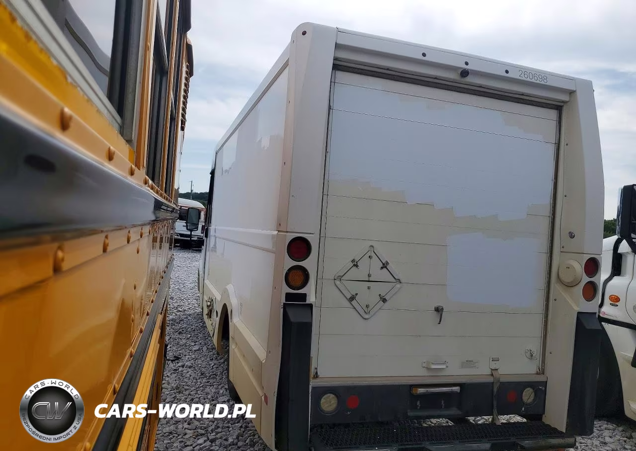 2017 Isuzu Reach Delivery Van VIN:JALB4T170H7W00237 - 2