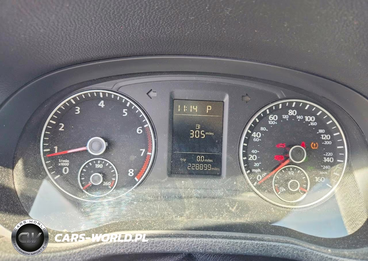 2013 Volkswagen Passat S VIN:1VWAH7A32DC105591 - 9
