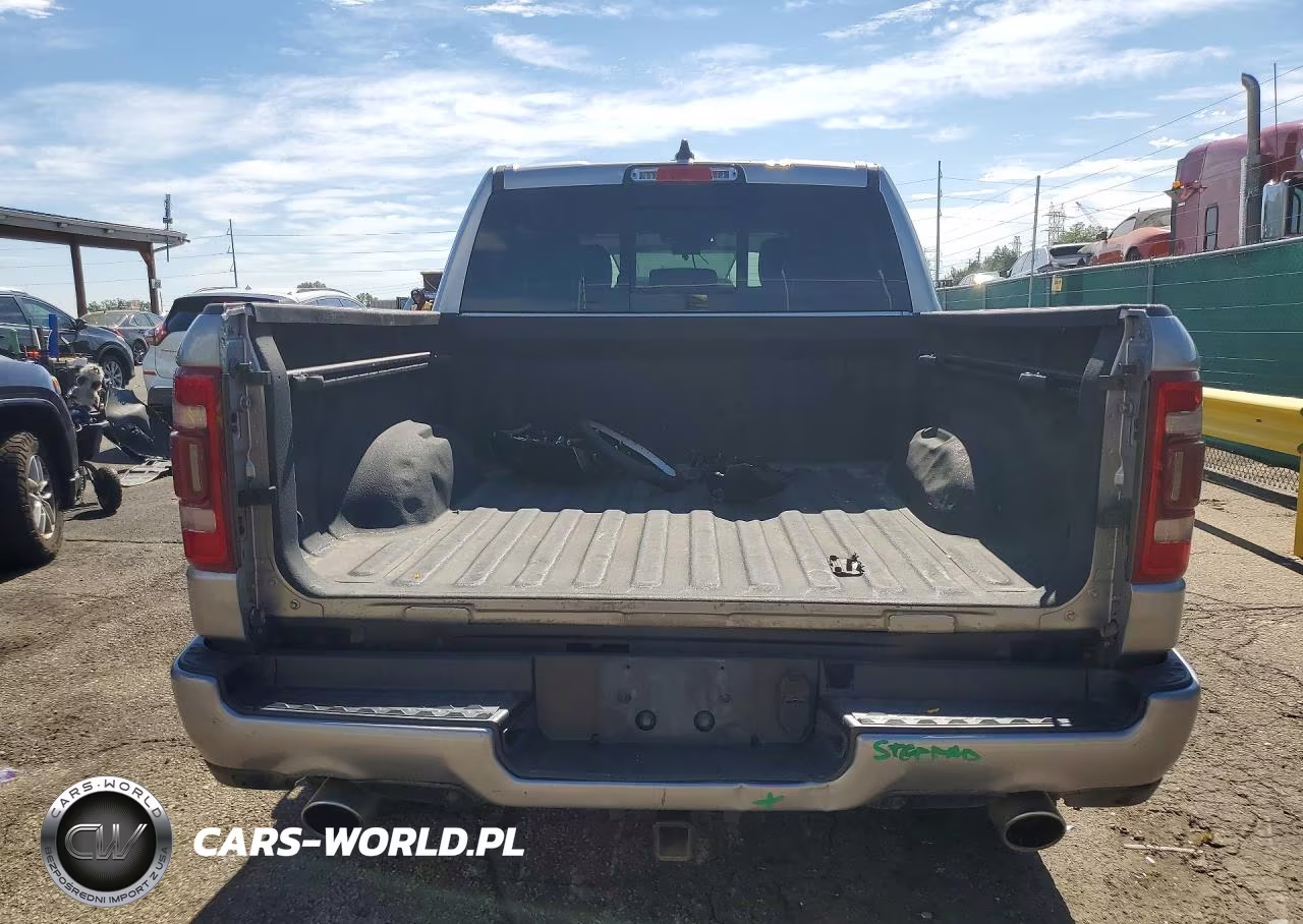 2020 Ram 1500 Laramie VIN:1C6SRFJT4LN314775 - 6