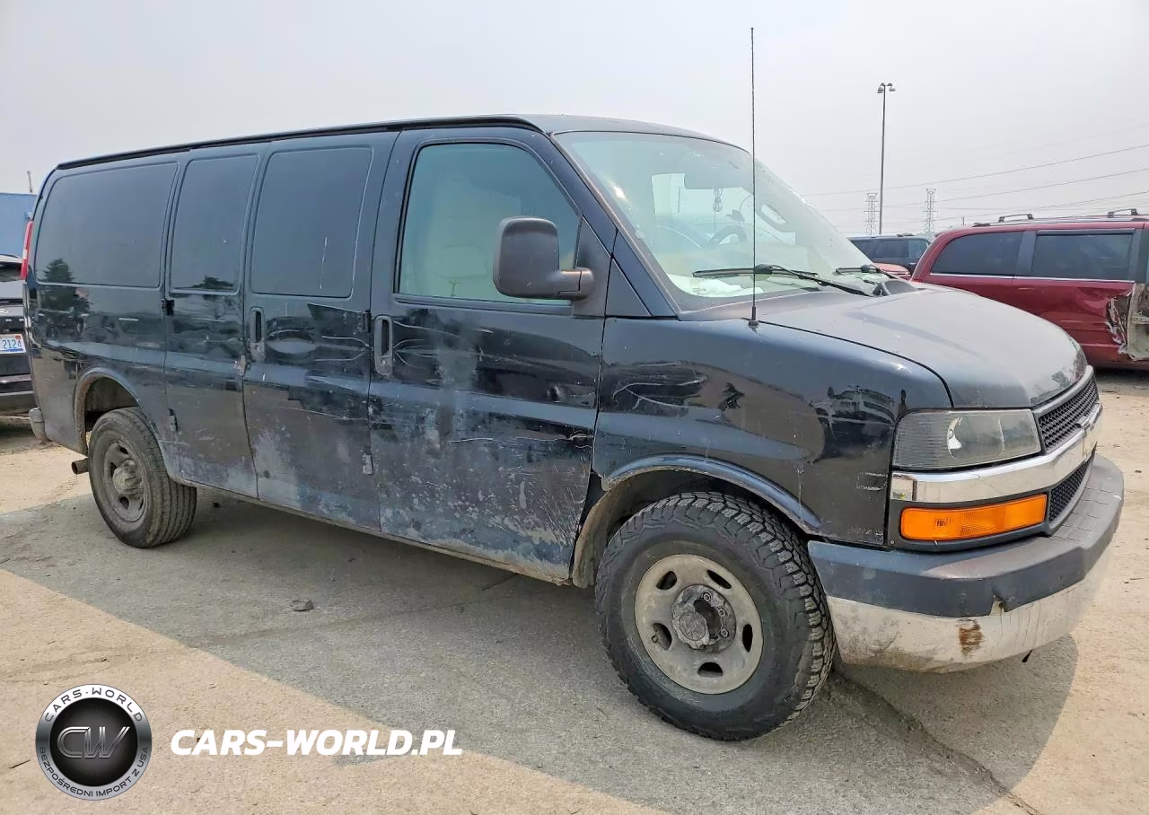 2017 Chevrolet Express 2500 Cargo Delivery Van VIN:1GCWGAFG6H1121850 - 4