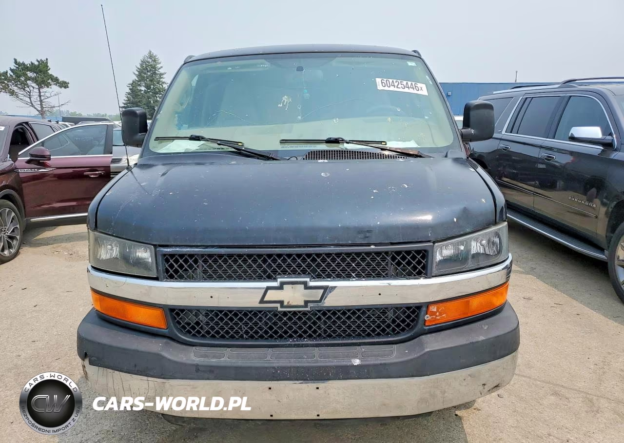 2017 Chevrolet Express 2500 Cargo Delivery Van VIN:1GCWGAFG6H1121850 - 5