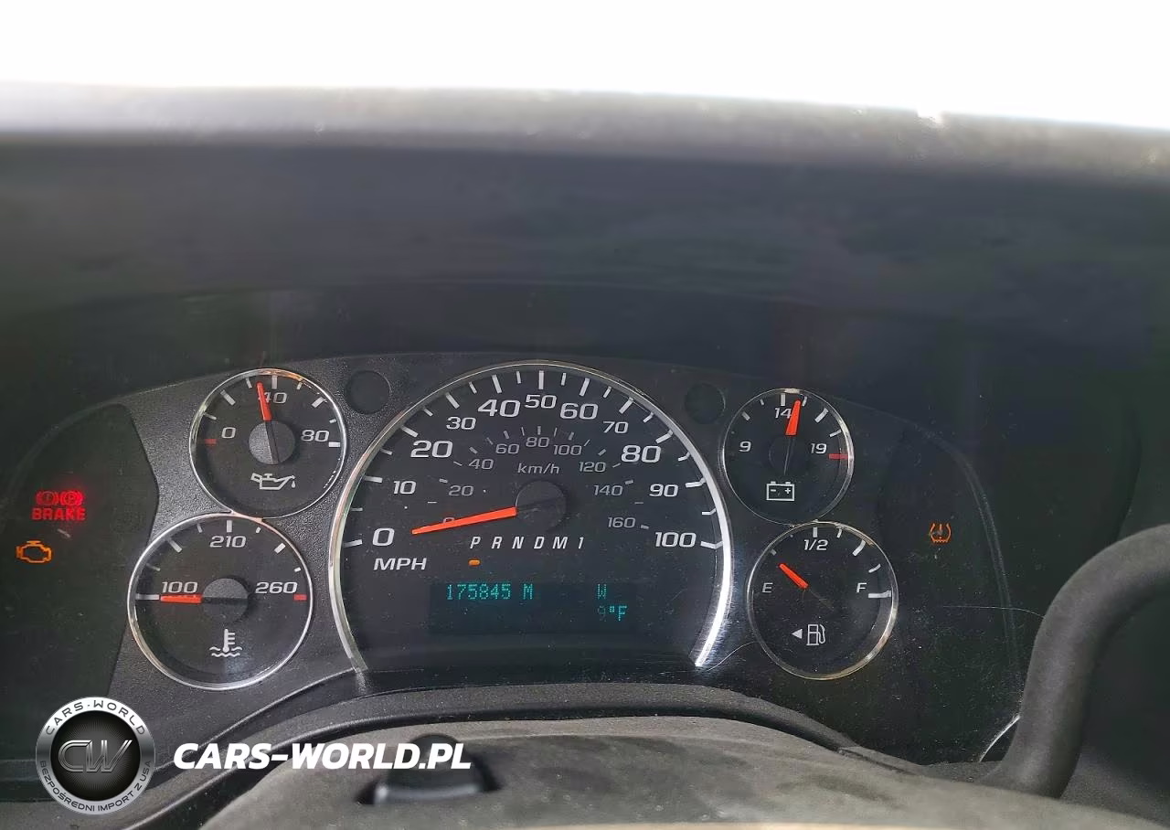 2017 Chevrolet Express 2500 Cargo Delivery Van VIN:1GCWGAFG6H1121850 - 9