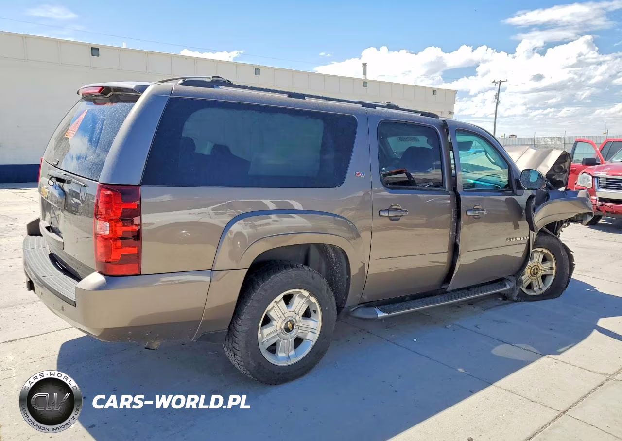 2013 Chevrolet Suburban K1500 Lt VIN:1GNSKJE79DR344062 - 3