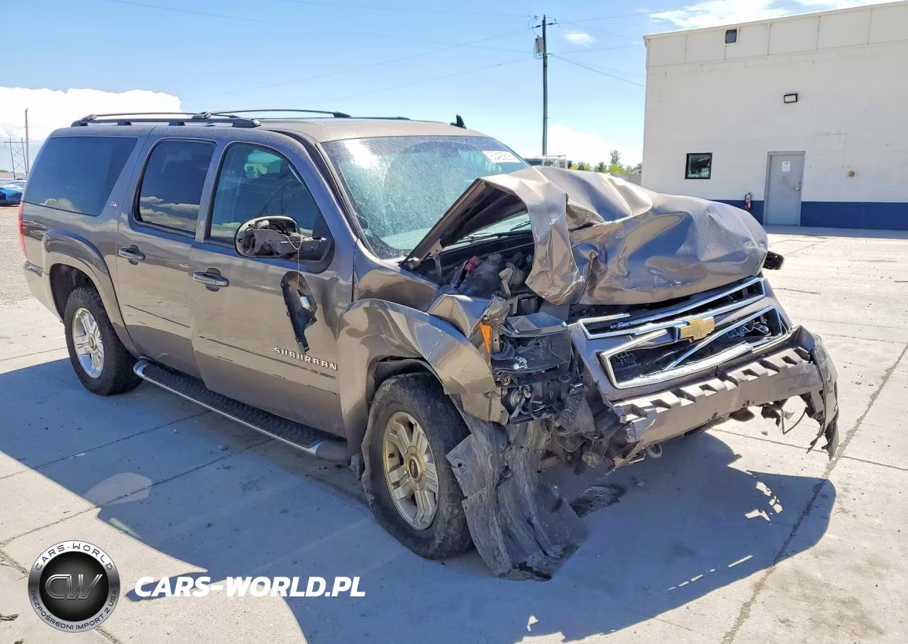 2013 Chevrolet Suburban K1500 Lt VIN:1GNSKJE79DR344062 - 4