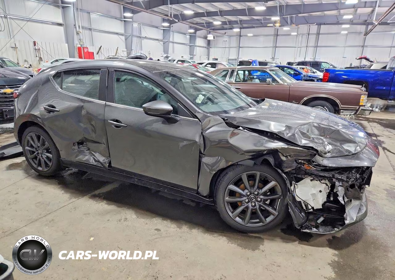 2026 Mazda 3 Preferred VIN:JM1BPALL6T1868194 - 4