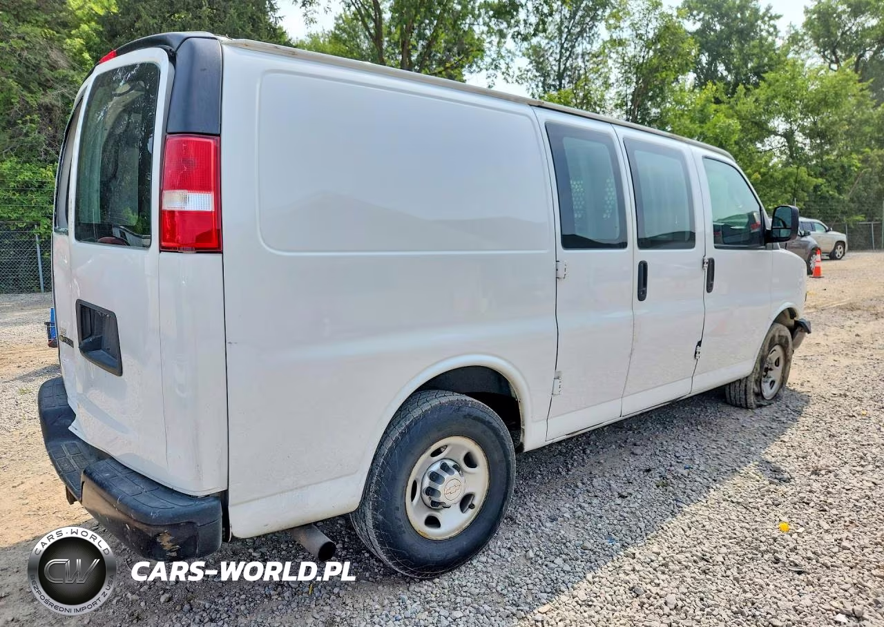 2019 Chevrolet Express G2500 VIN:1GCWGAFG8K1294289 - 3