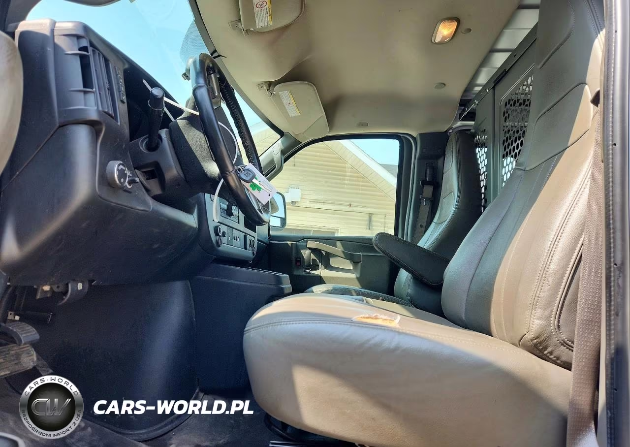 2019 Chevrolet Express G2500 VIN:1GCWGAFG8K1294289 - 7