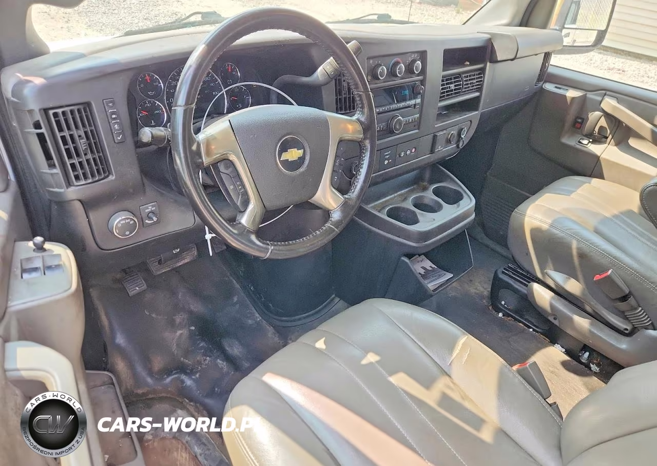 2019 Chevrolet Express G2500 VIN:1GCWGAFG8K1294289 - 8