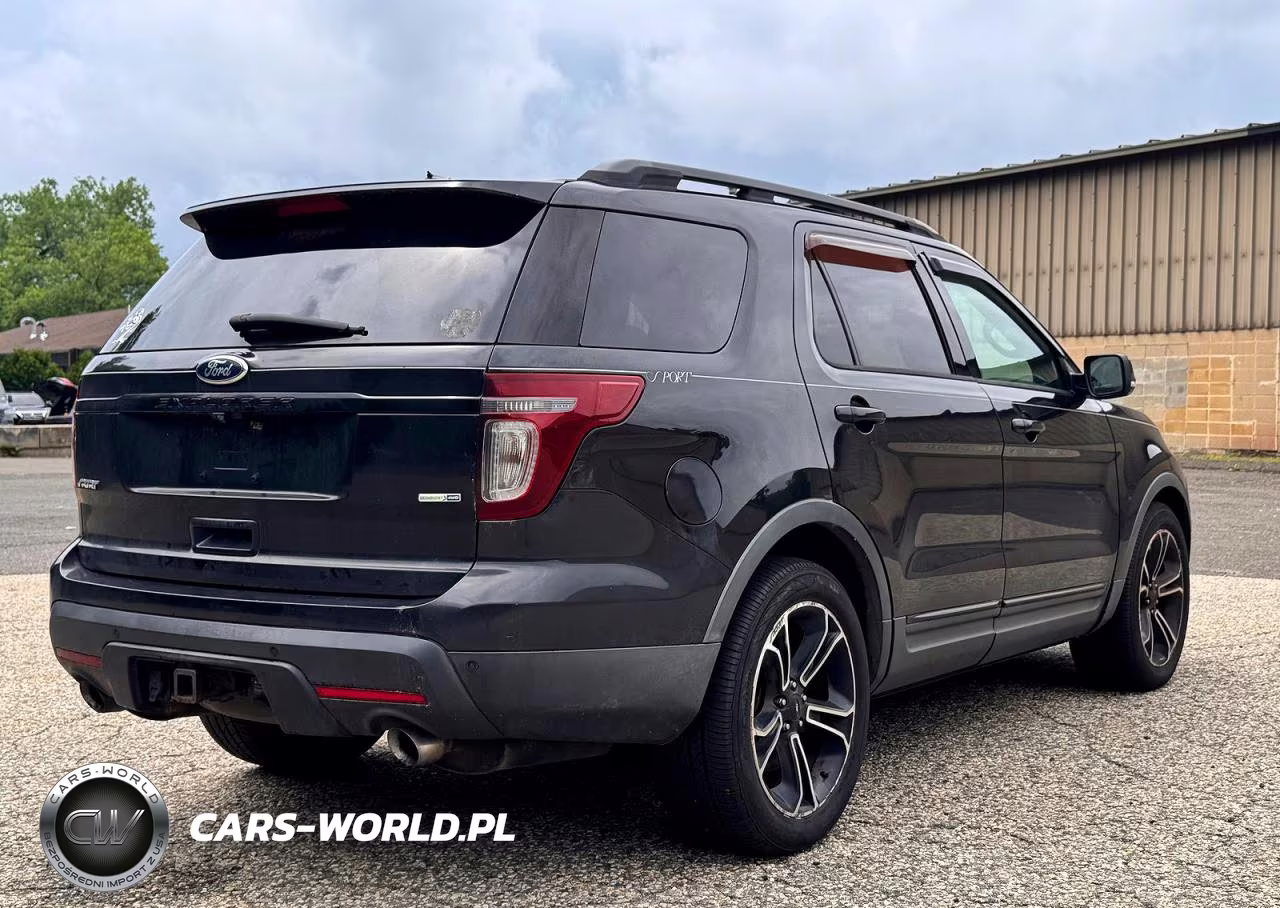 2015 Ford Explorer Sport VIN:1FM5K8GT7FGC32590 - 4