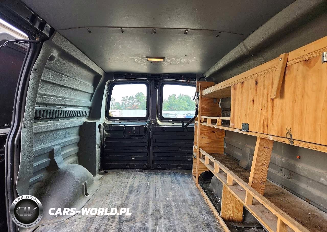 2012 Chevrolet Express G2500 VIN:1GCWGFCA9C1198718 - 10