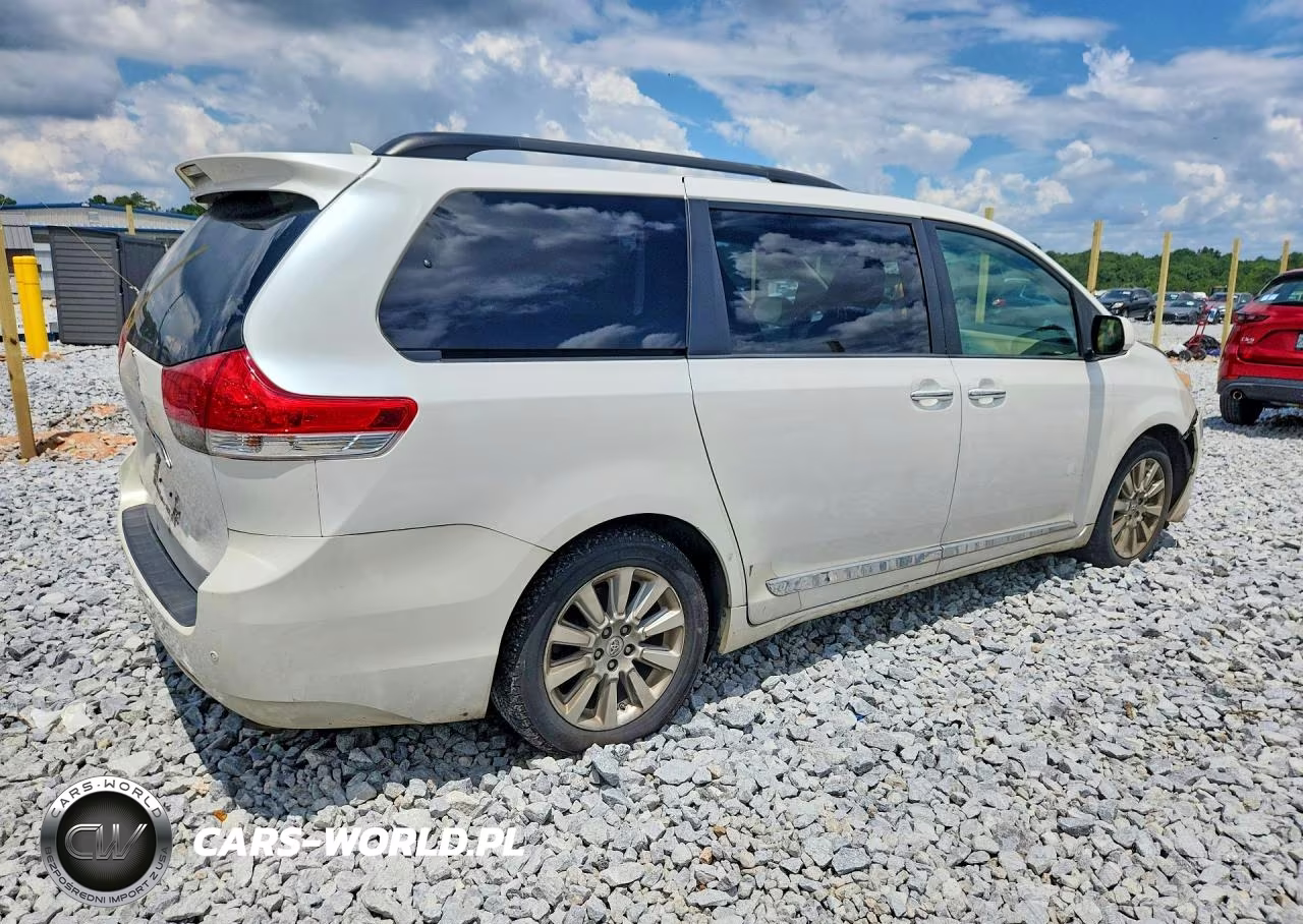 2012 Toyota Sienna Limited 7-Passenger VIN:5TDYK3DC9CS263642 - 3