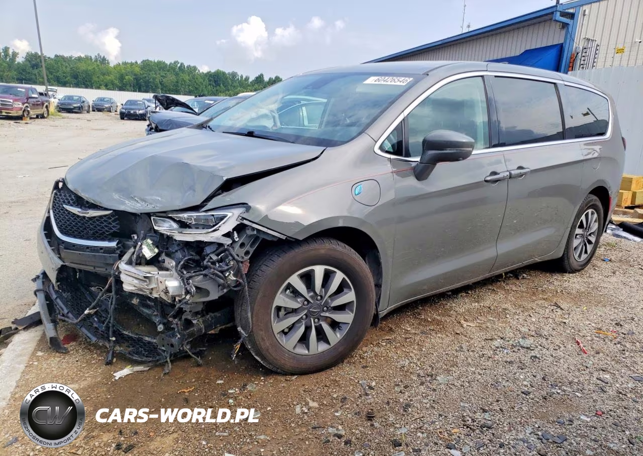2022 Chrysler Pacifica Hybrid Touring L VIN:2C4RC1L7XNR118924 - 1