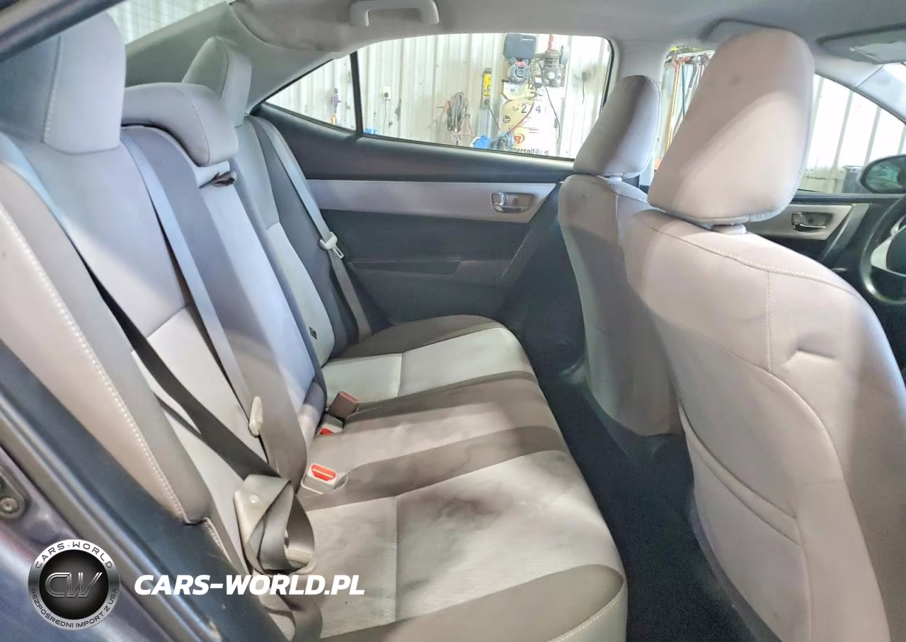 2018 Toyota Corolla Le VIN:2T1BURHE0JC008673 - 10