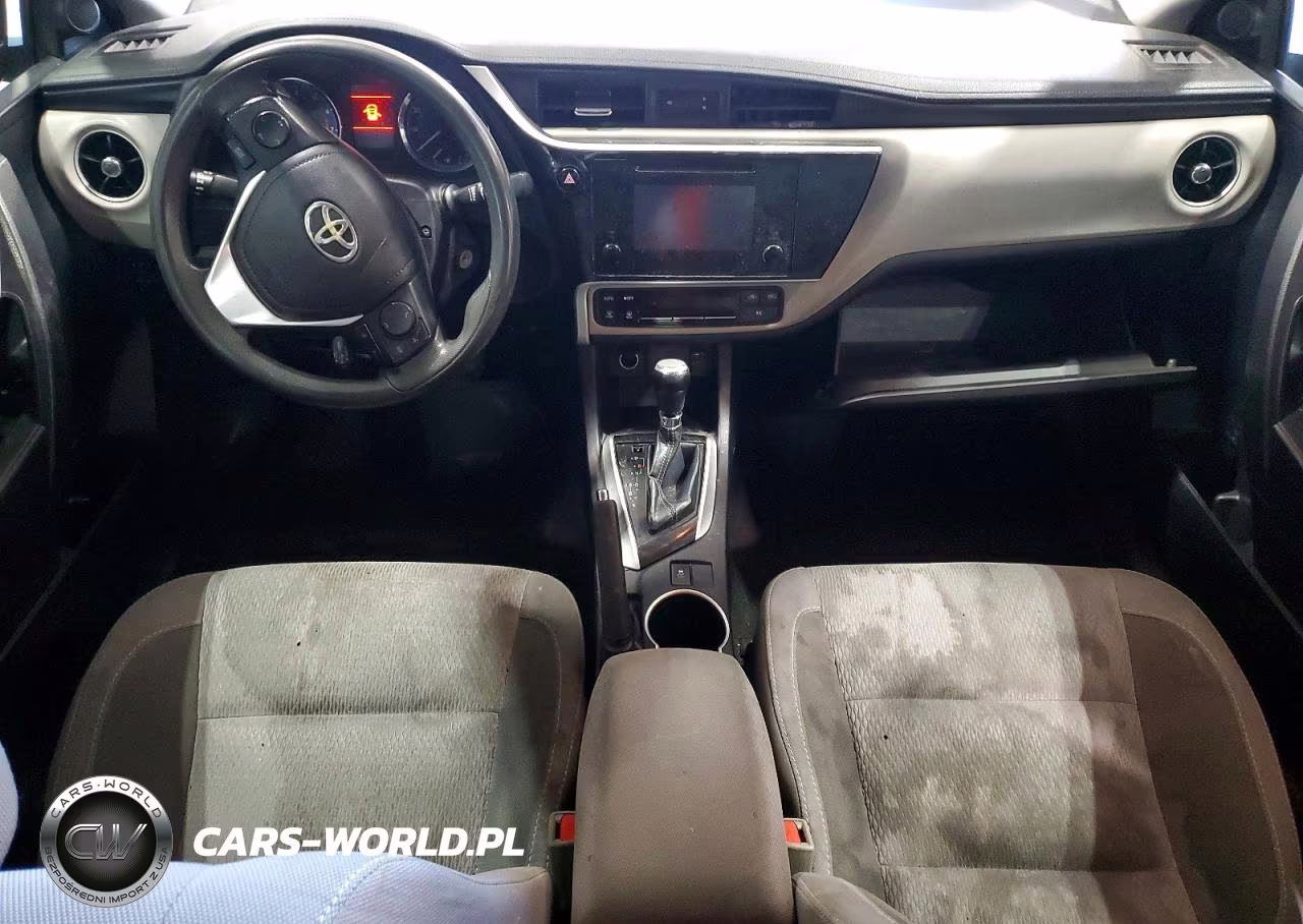 2018 Toyota Corolla Le VIN:2T1BURHE0JC008673 - 8