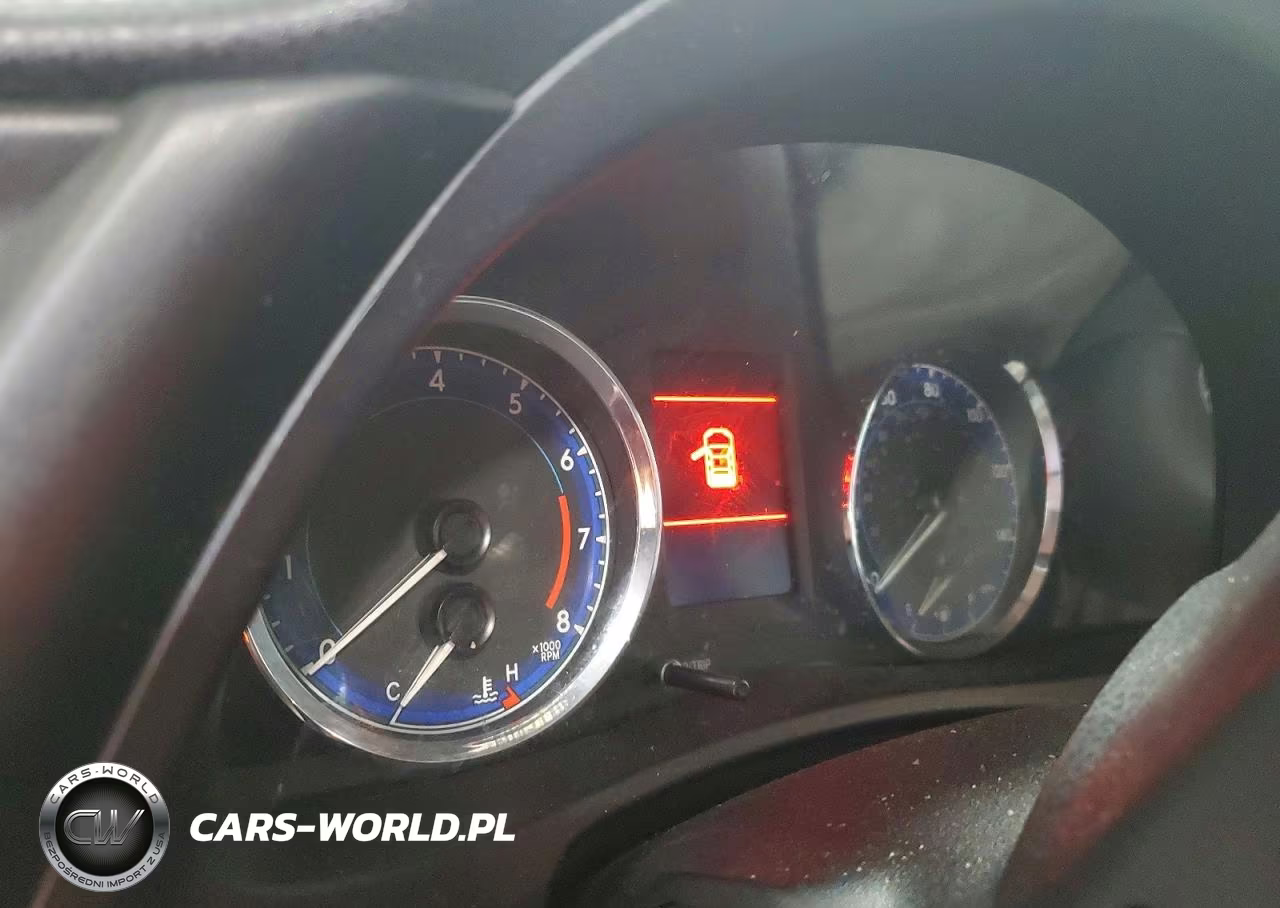 2018 Toyota Corolla Le VIN:2T1BURHE0JC008673 - 9
