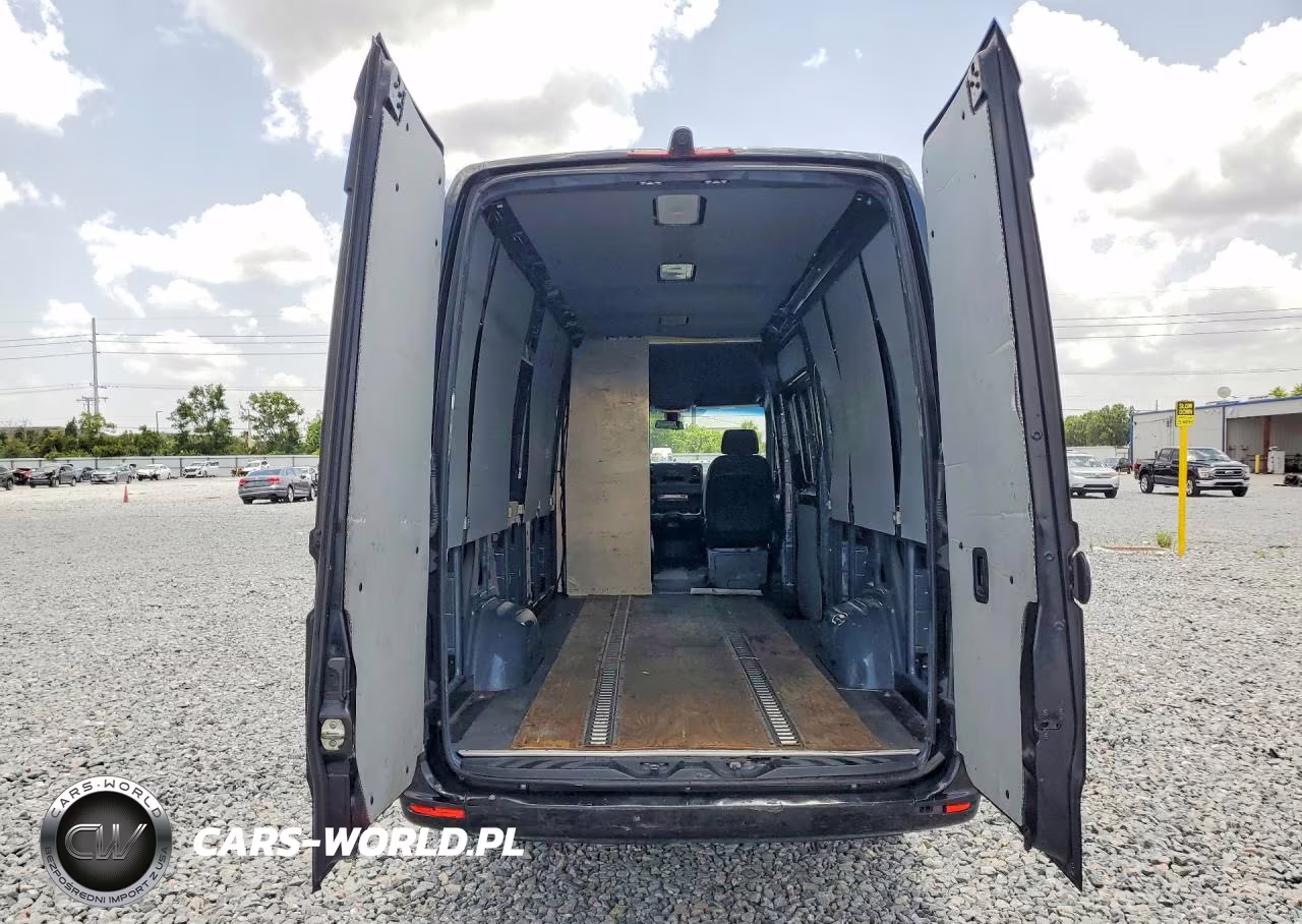 2019 Mercedes-Benz Sprinter 2500-3500 VIN:WD4PF1CD1KP148918 - 6