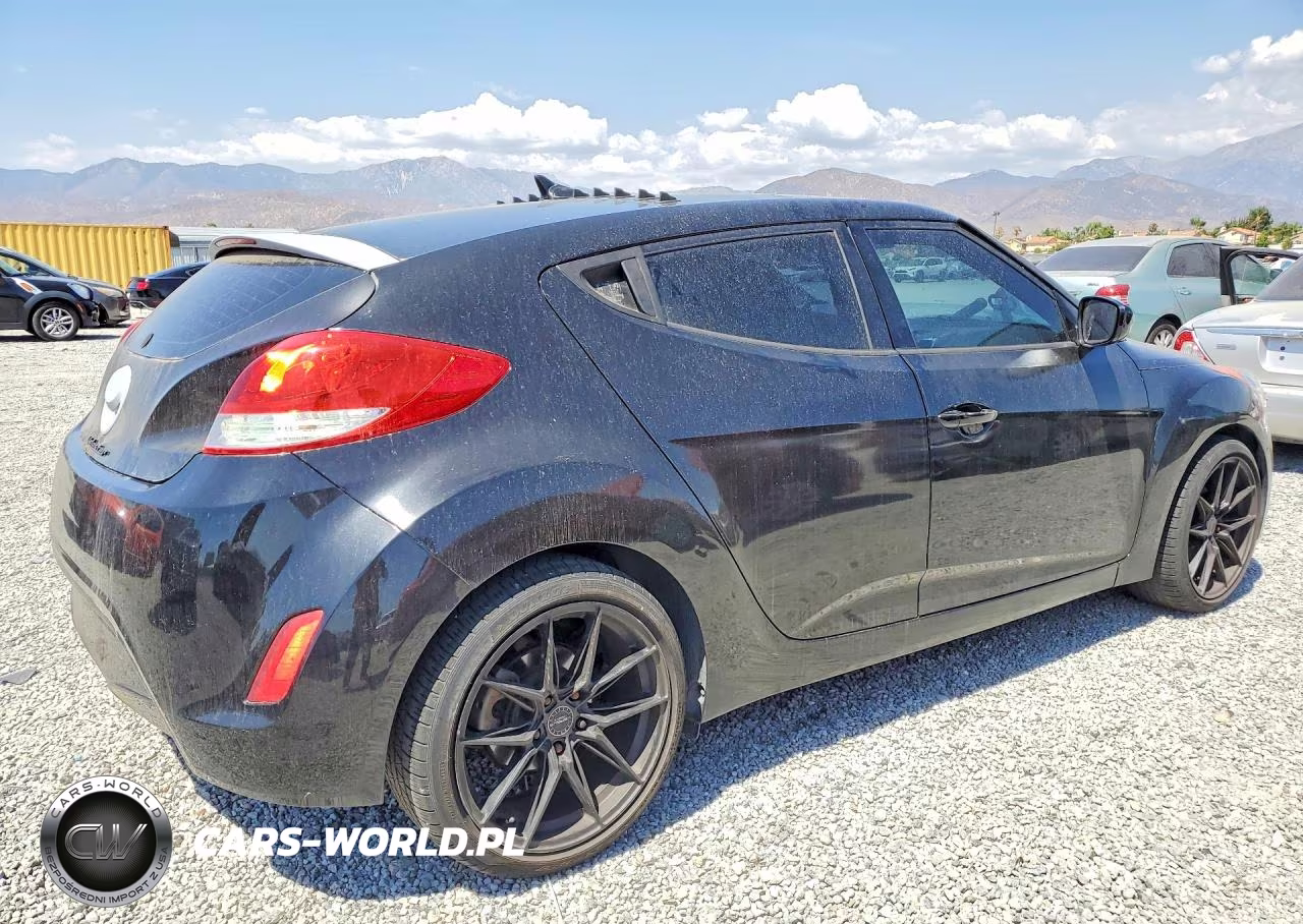 2016 Hyundai Veloster Base VIN:KMHTC6ADXGU251888 - 3