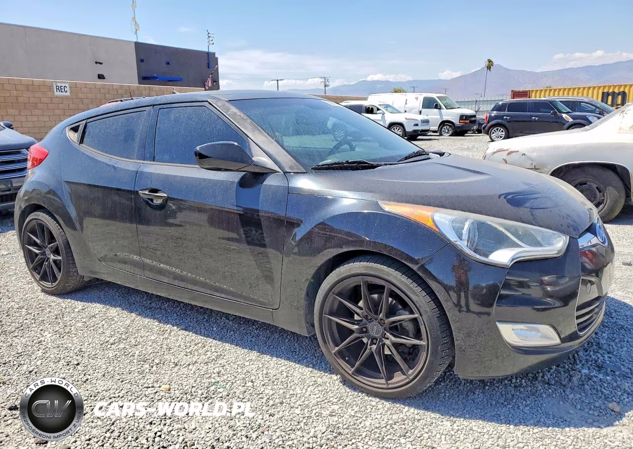 2016 Hyundai Veloster Base VIN:KMHTC6ADXGU251888 - 4