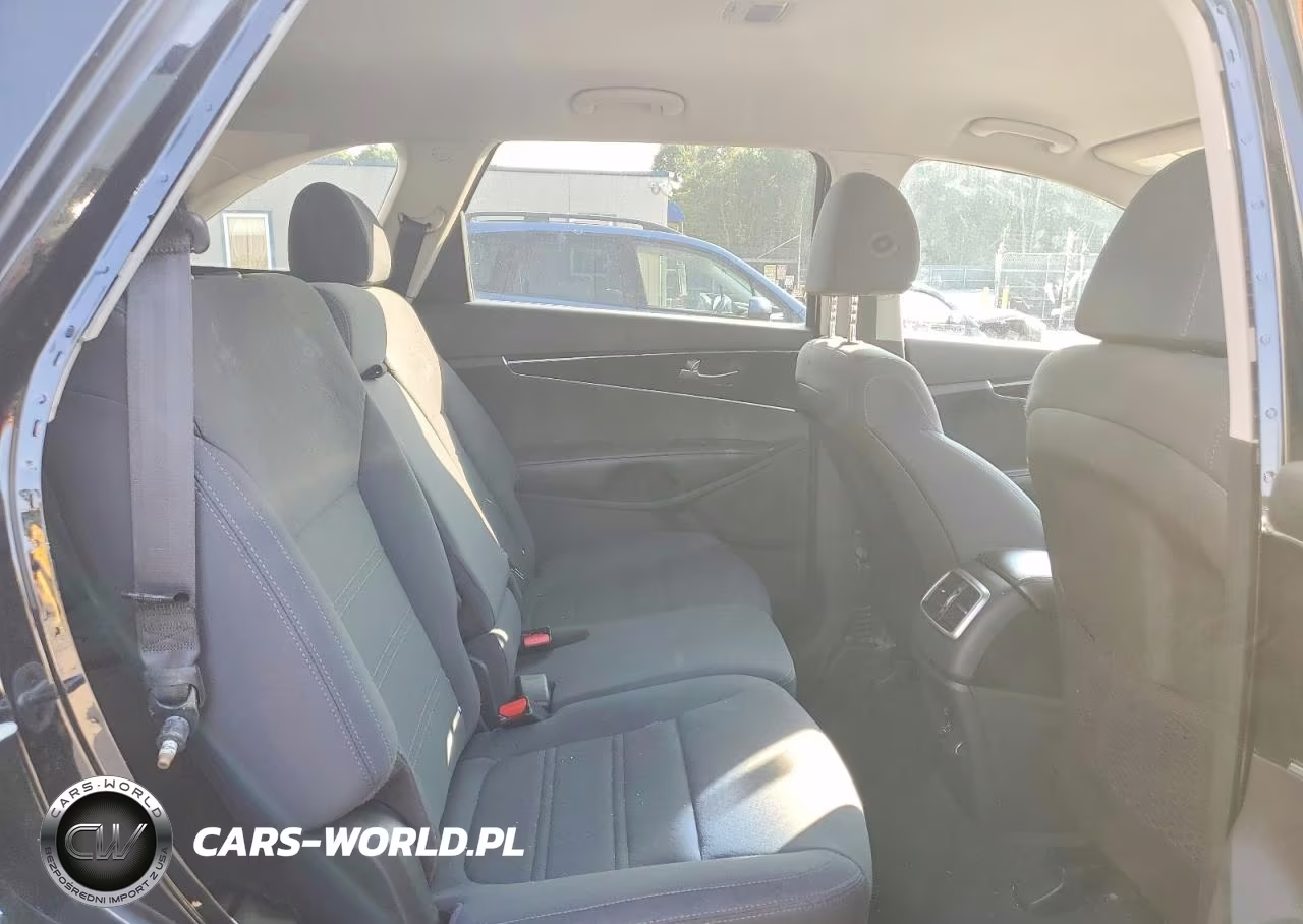 2019 Kia Sorento Lx VIN:5XYPGDA30KG478488 - 11