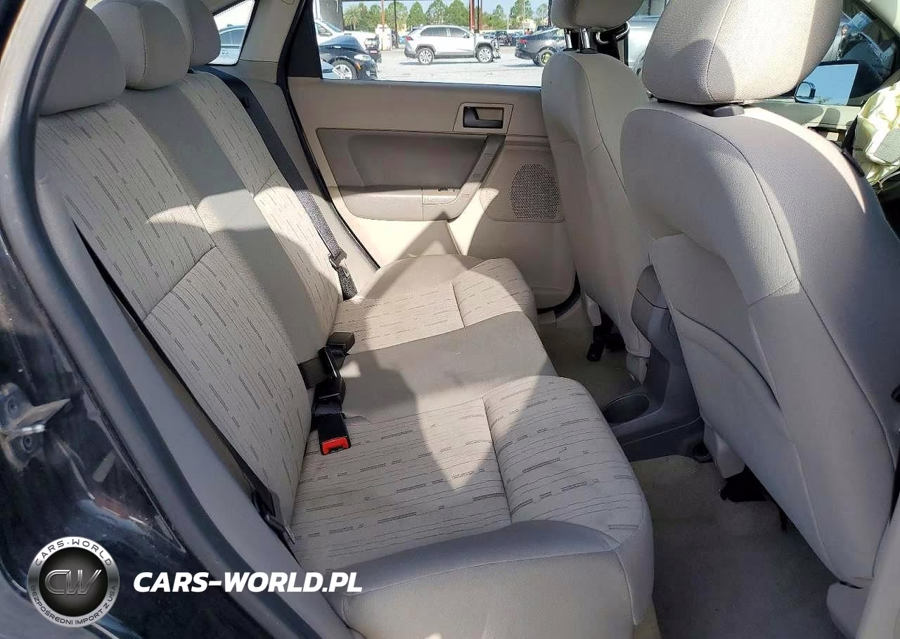 2010 Ford Focus Se VIN:1FAHP3FN2AW276865 - 10
