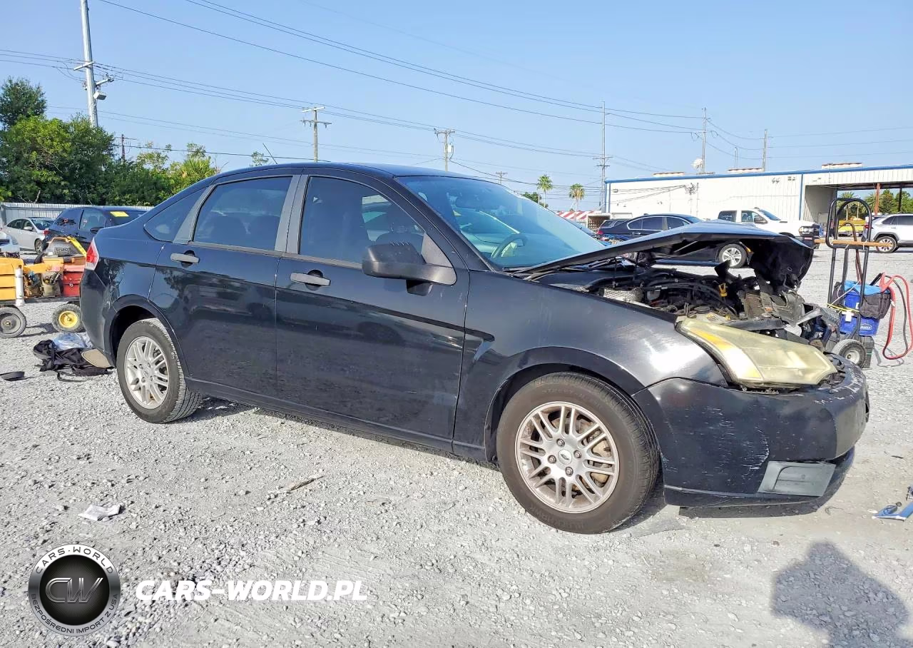 2010 Ford Focus Se VIN:1FAHP3FN2AW276865 - 4