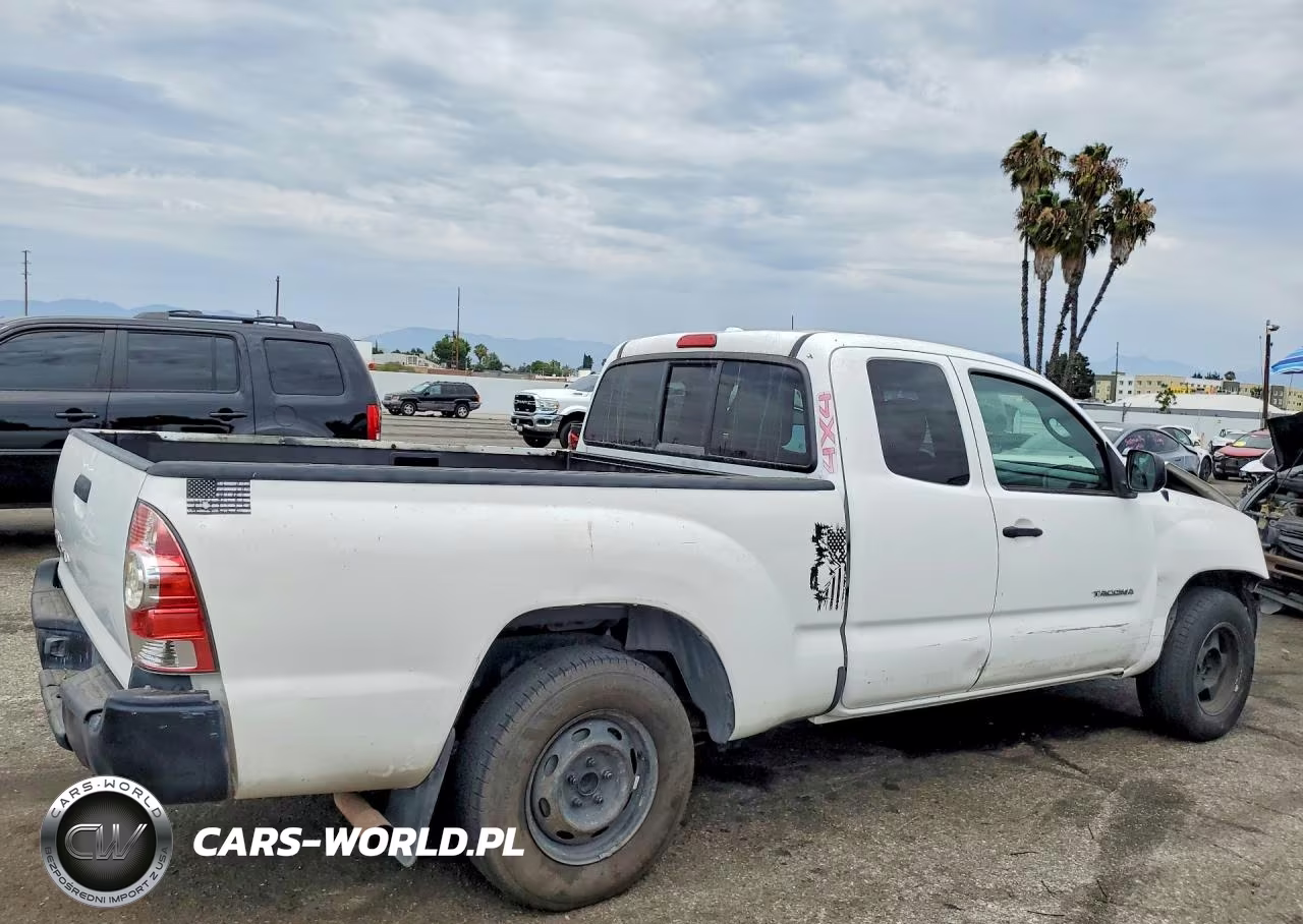 2010 Toyota Tacoma Access Cab VIN:5TETX4CN1AZ720447 - 3