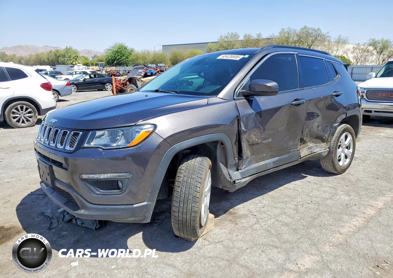 2018 Jeep Compass Latitude VIN:3C4NJDBB6JT117241 - 1