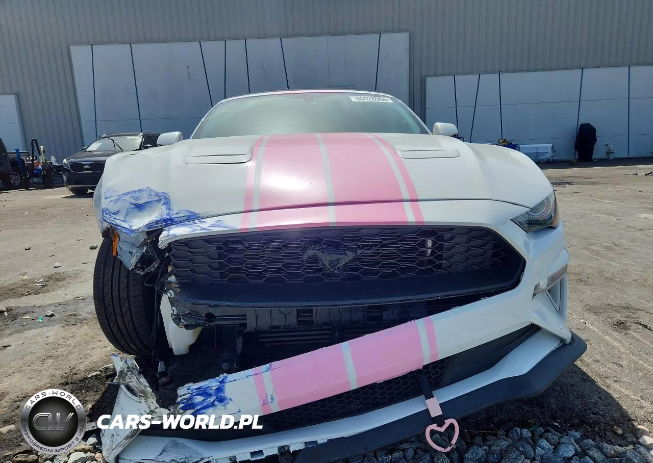 2018 Ford Mustang VIN:1FATP8UH2J5155649 - 5