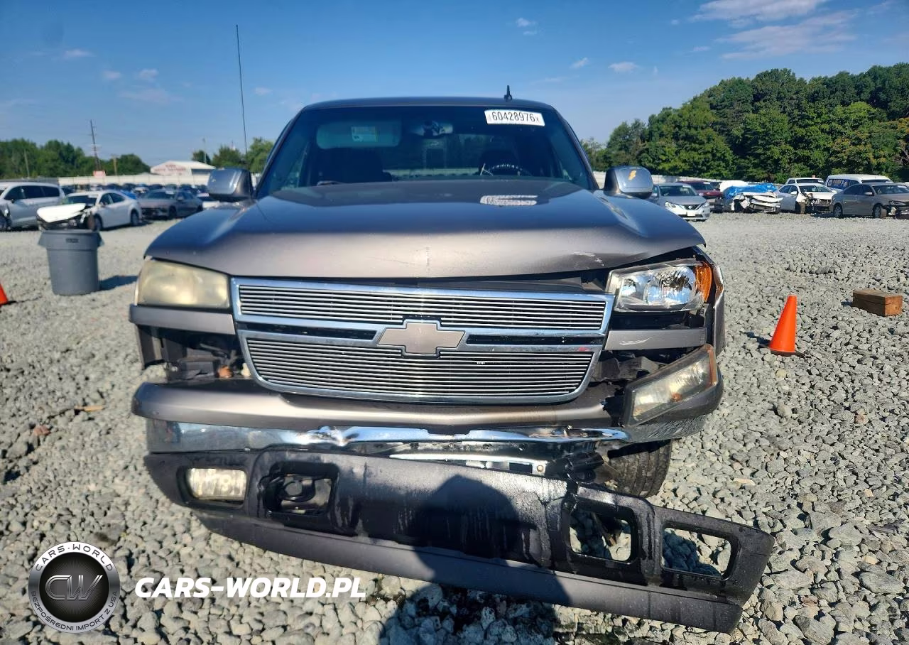 2007 Chevrolet Silverado K1500 Classic Crew Cab VIN:2GCEK13Z271156314 - 5